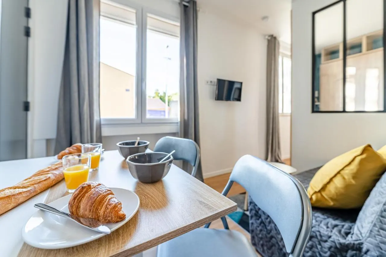 Appartement Studio Climatisé, proche des commodités, au calme. à Toulon France