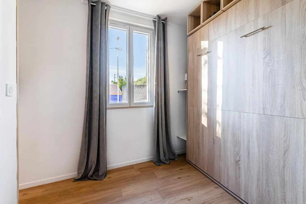 Appartement Studio Climatisé, proche des commodités, au calme. à Toulon