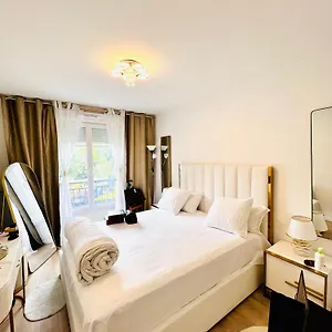 Les Residences De Djibril Séjour chez l'habitant Le Blanc-Mesnil