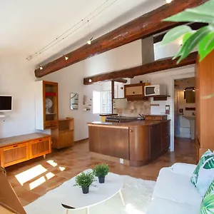 Gregbnb-com - Centre Ancien - Climatisé - T2 Mezzanine - 6eme étage Toulon